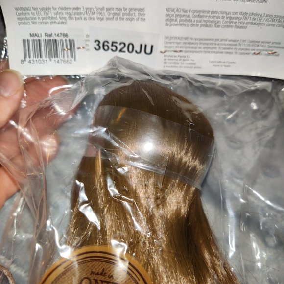 New Paola Reina Doll With 7 Handmade Outfits - Picture 3 of 9